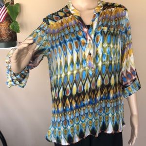 Nikkies Threads peacock print hi lo top